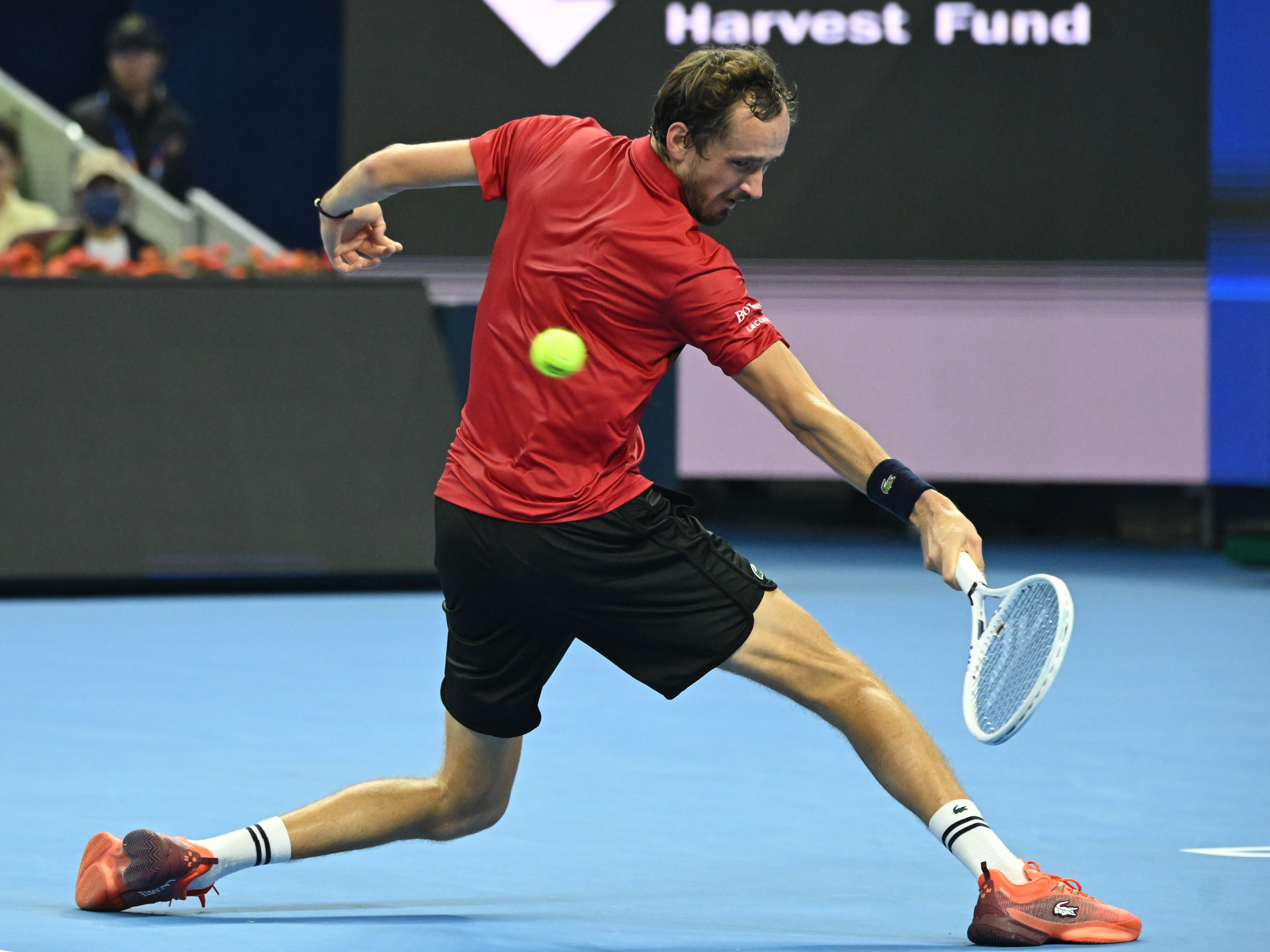 法国网球队轻取美国网球队，梅德韦杰夫打破历史纪录的简单介绍