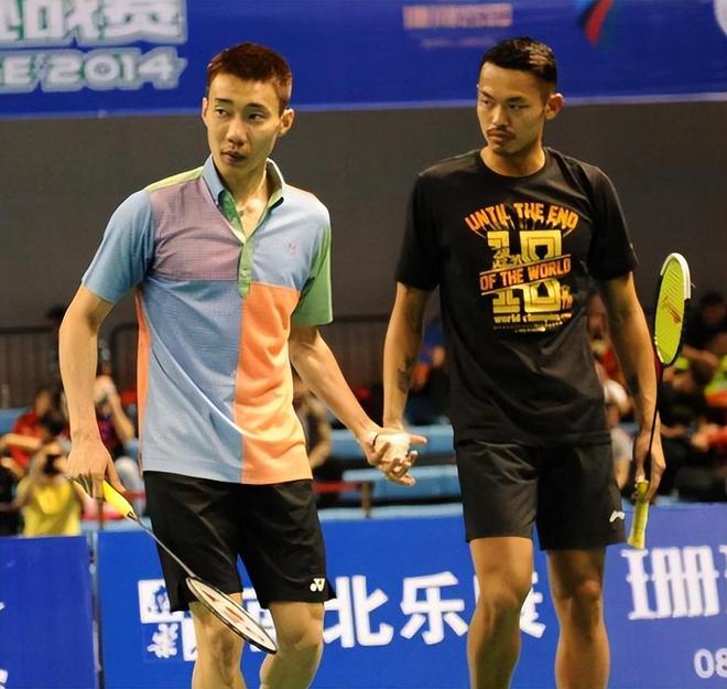 丹麦羽毛球队翻盘中国羽毛球队,李宗伟统治全场 丹麦羽毛球队翻盘中国羽毛球队,李宗伟统治全场