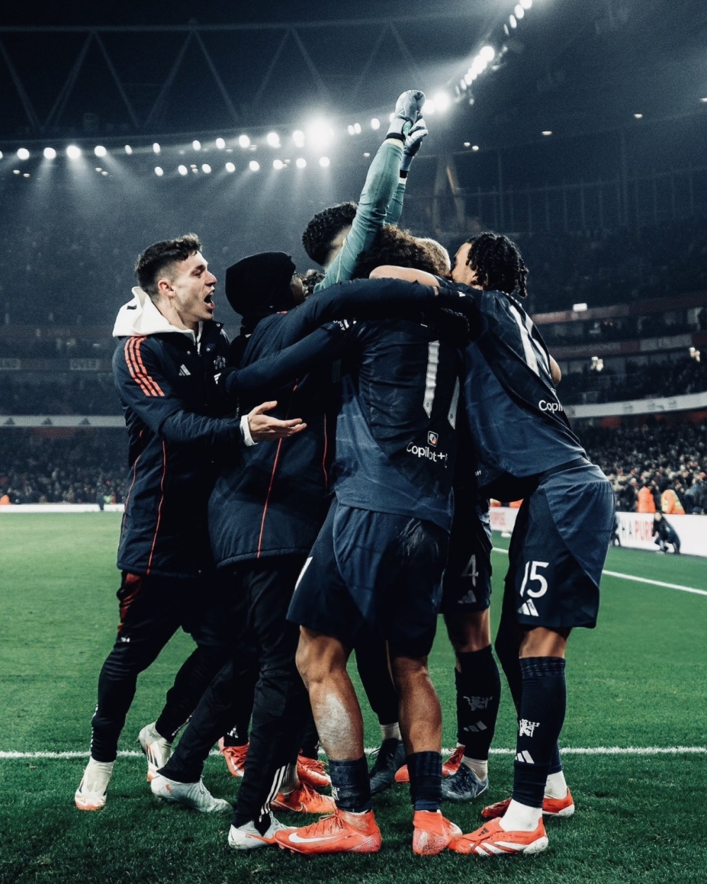 阿森纳鏖战曼联,莫德里奇制霸全场 阿森纳鏖战曼联,莫德里奇制霸全场