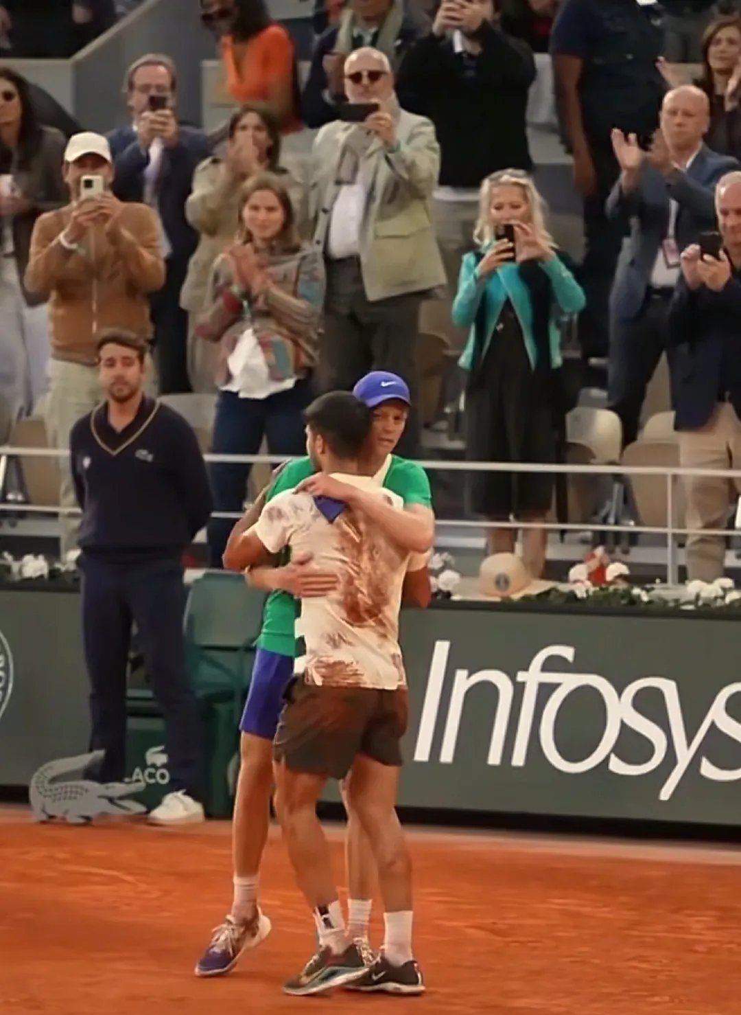 西班牙网球队翻盘欧洲网球队,阿尔卡拉斯送出助攻的简单介绍 西班牙网球队翻盘欧洲网球队,阿尔卡拉斯送出助攻的简单介绍