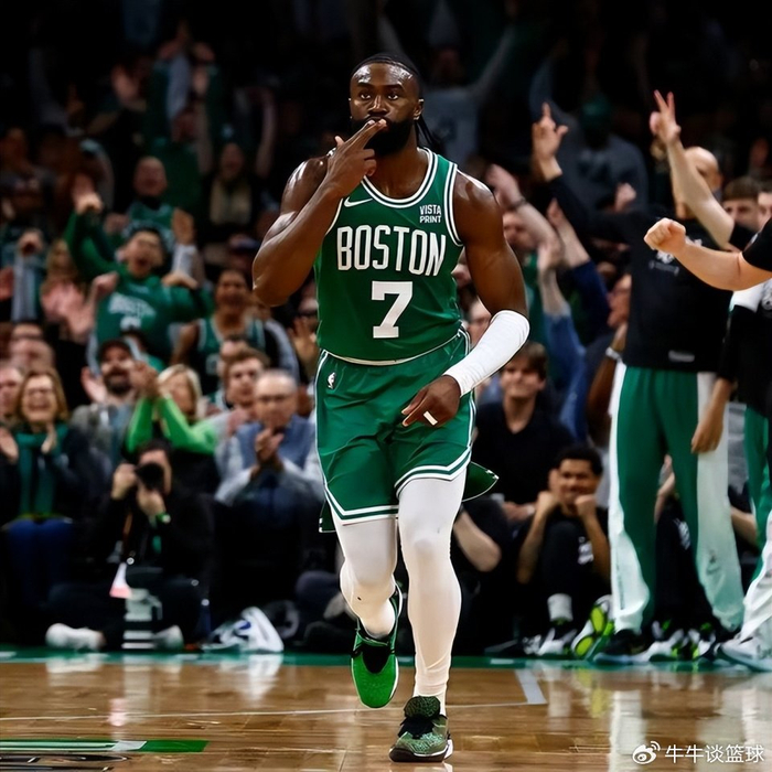 包含澳大利亚男篮险胜勇士，杰伦·布朗高光表现的词条