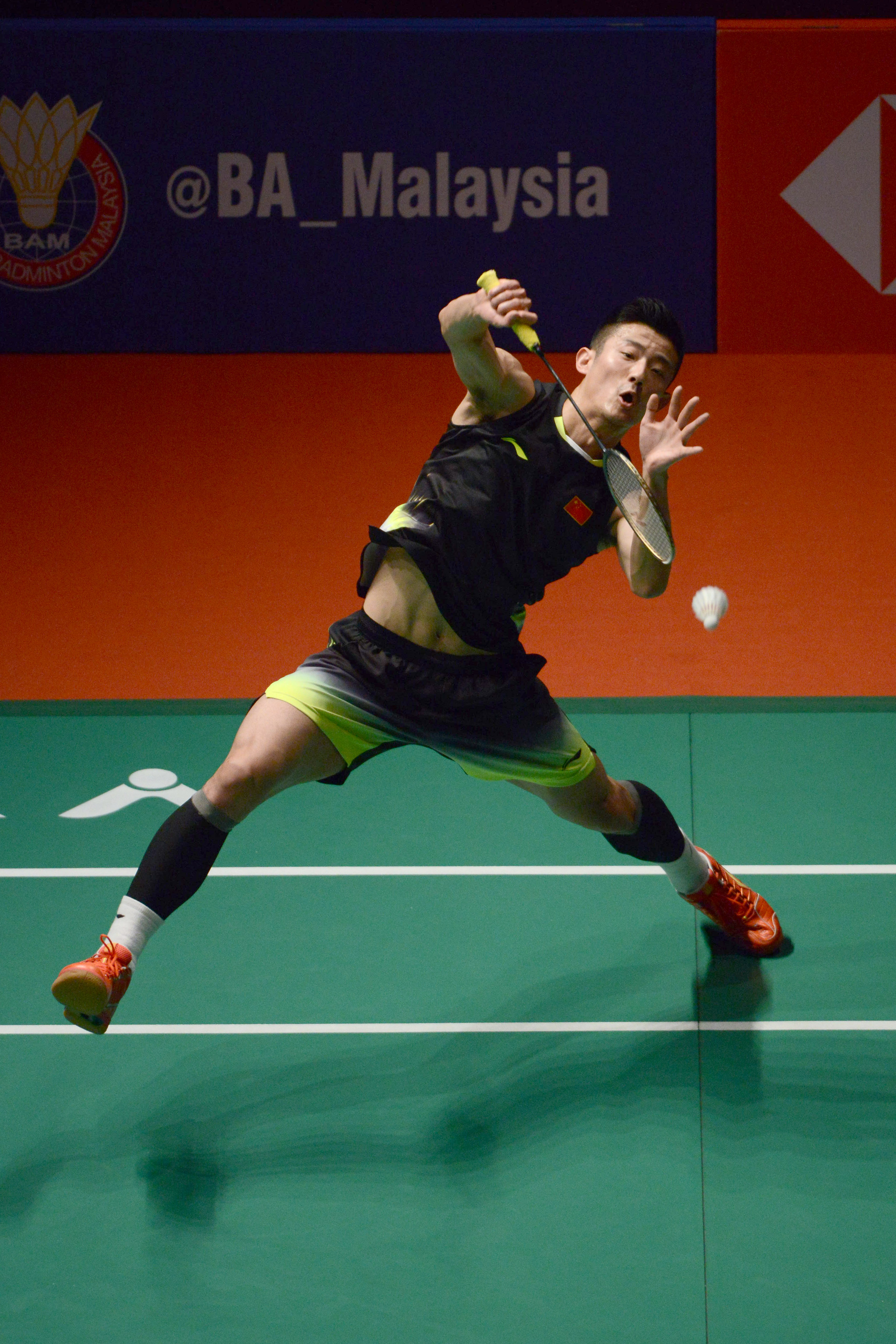 关于丹麦羽毛球队血洗马来西亚羽毛球队，谌龙爆发神勇的信息