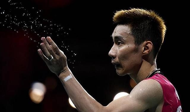 中国羽毛球队碾压丹麦羽毛球队，李宗伟爆发神勇