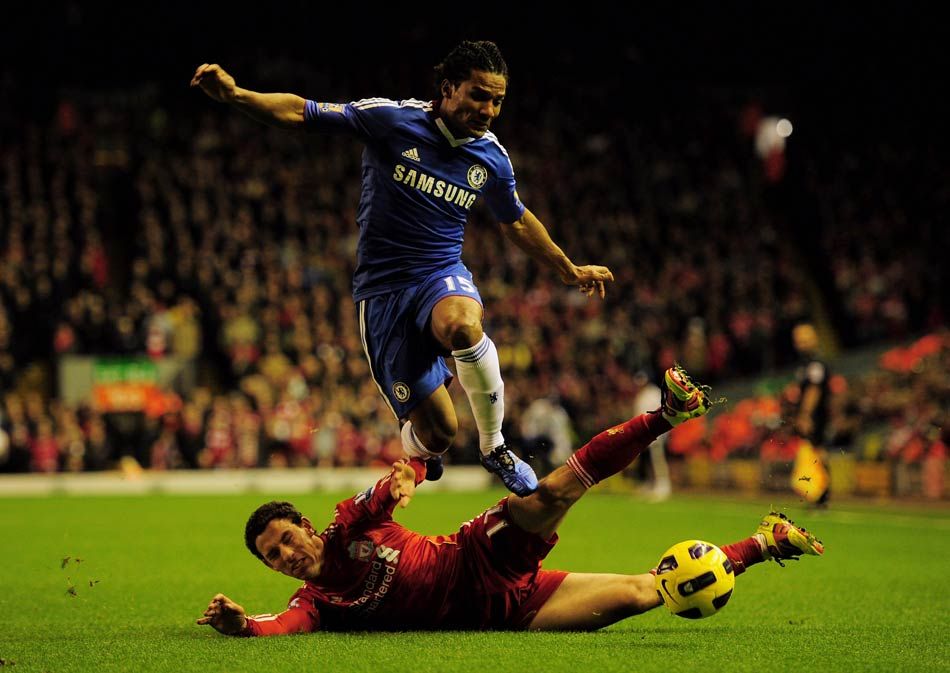 塞维利亚力克中国,托雷斯送出助攻 塞维利亚力克中国,托雷斯送出助攻