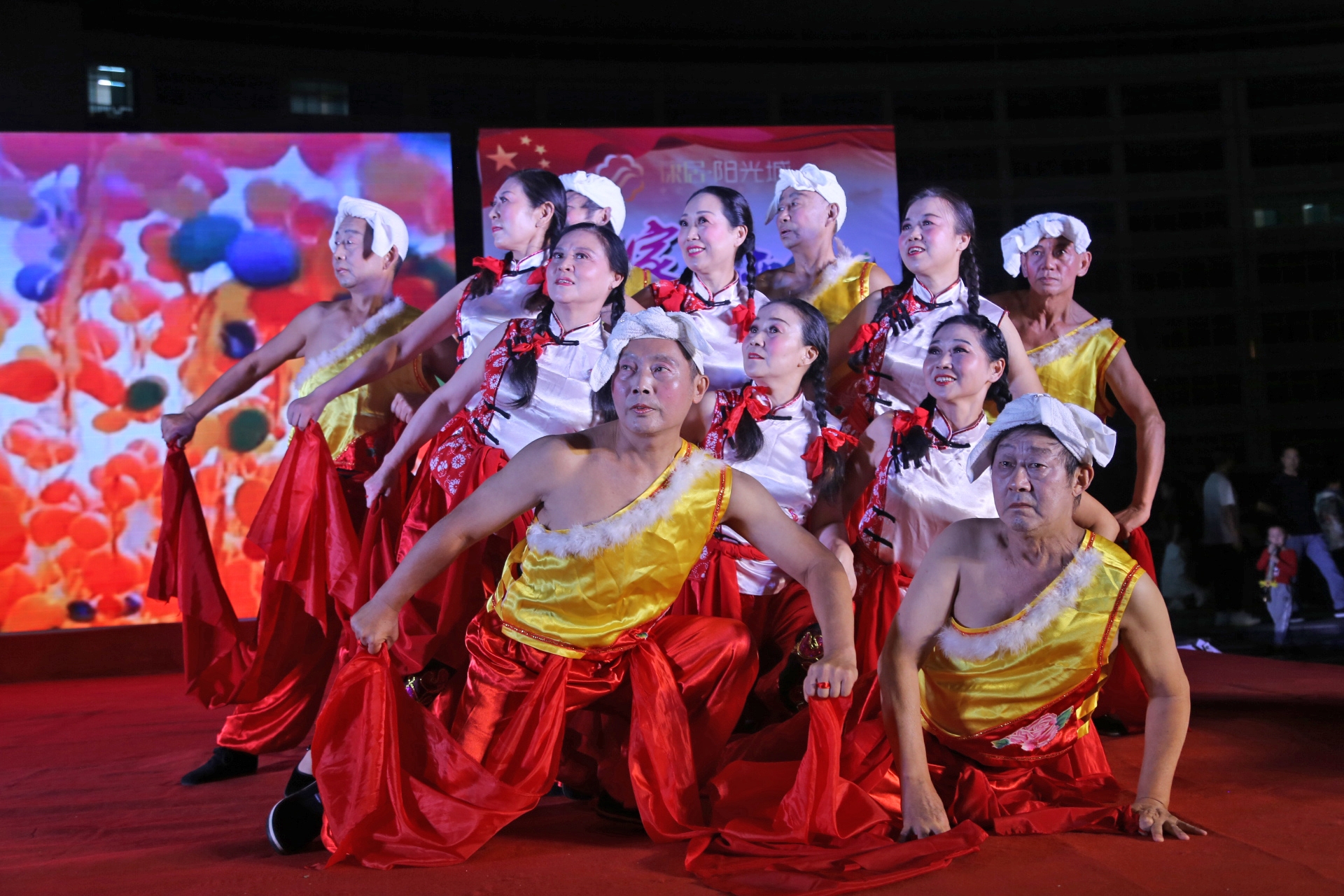 场面火爆！CS2观众席沸腾不已的简单介绍