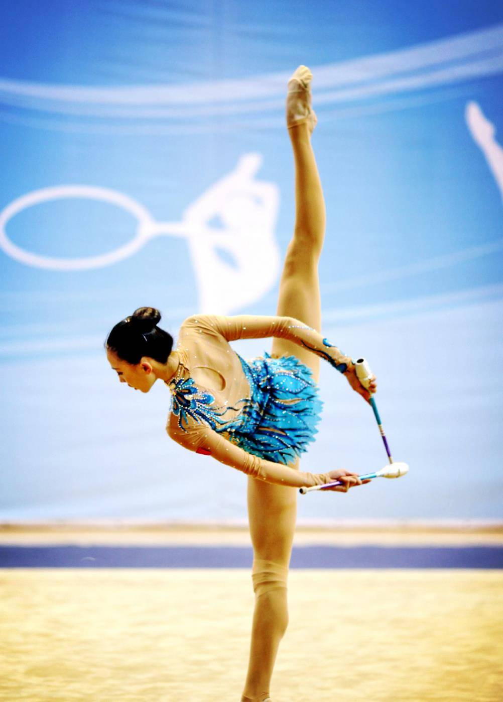 体操球员突破自我,表现堪称完美的简单介绍 体操球员突破自我,表现堪称完美的简单介绍