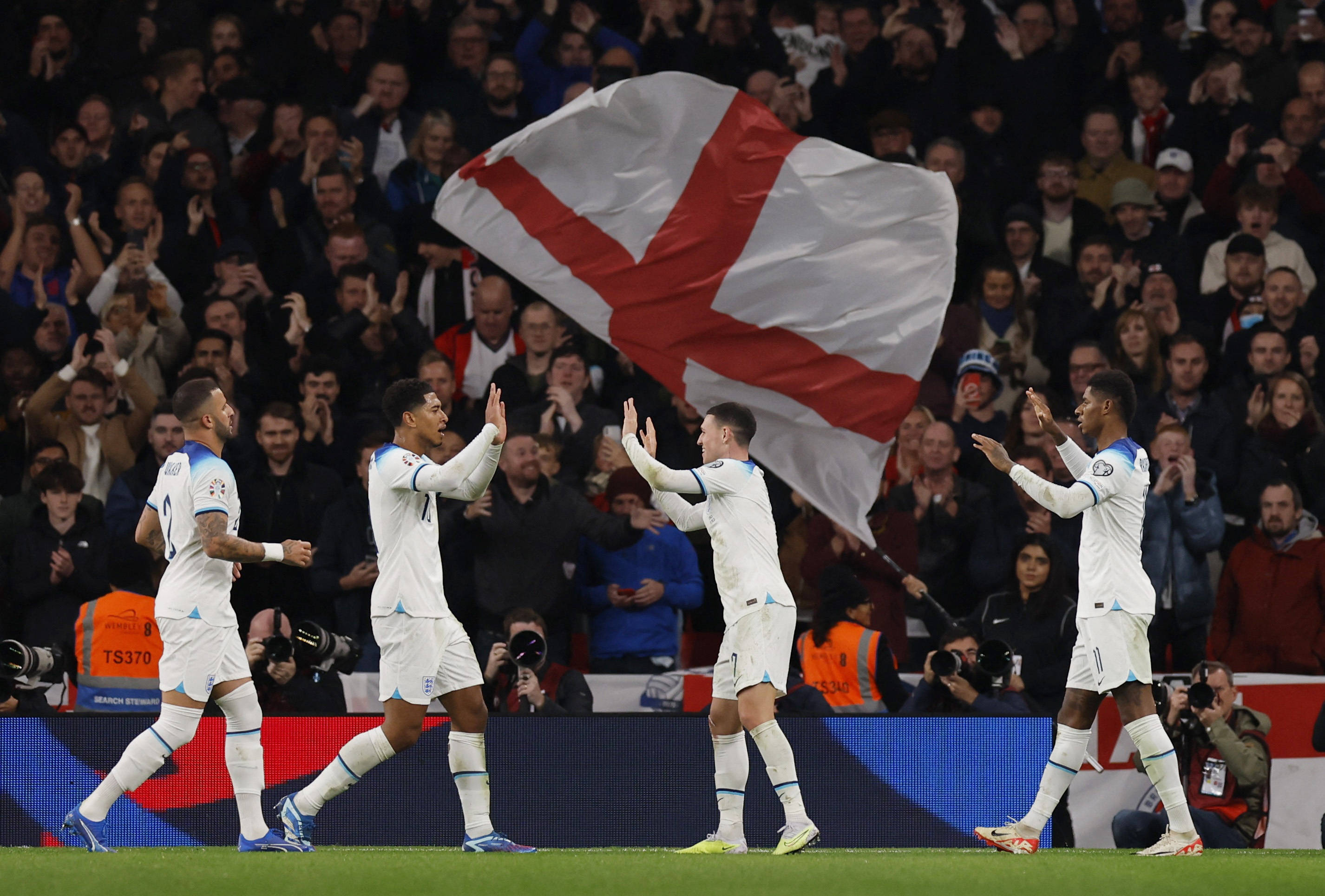 奥地利队横扫英格兰队，许昕状态火热