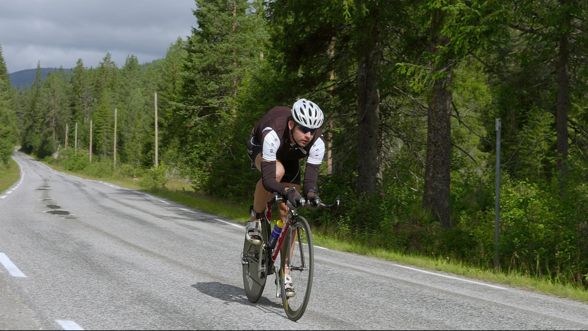 破晓前的双城记，当绝境成为亚洲体育的磨刀石