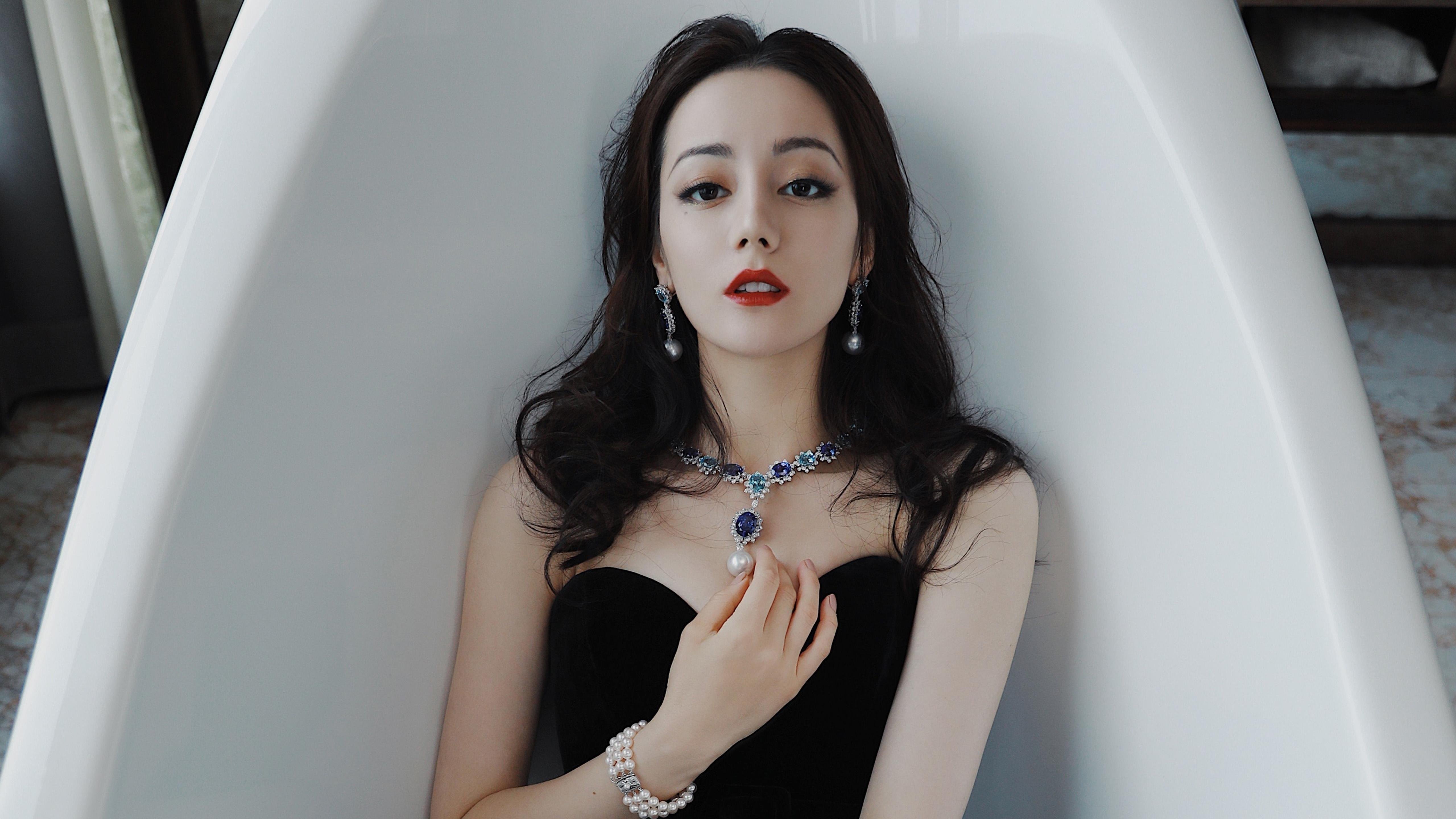 威廉姆斯冷门夺冠!红牛罕见失误,阿隆索一战封神改写围场格局