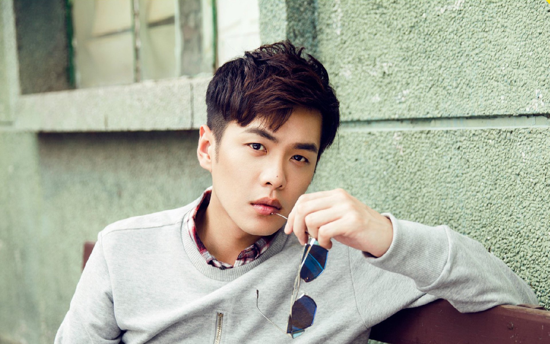 当奥林匹斯山照耀路易二世,本泽马的神话,在摩纳哥的夜晚写下