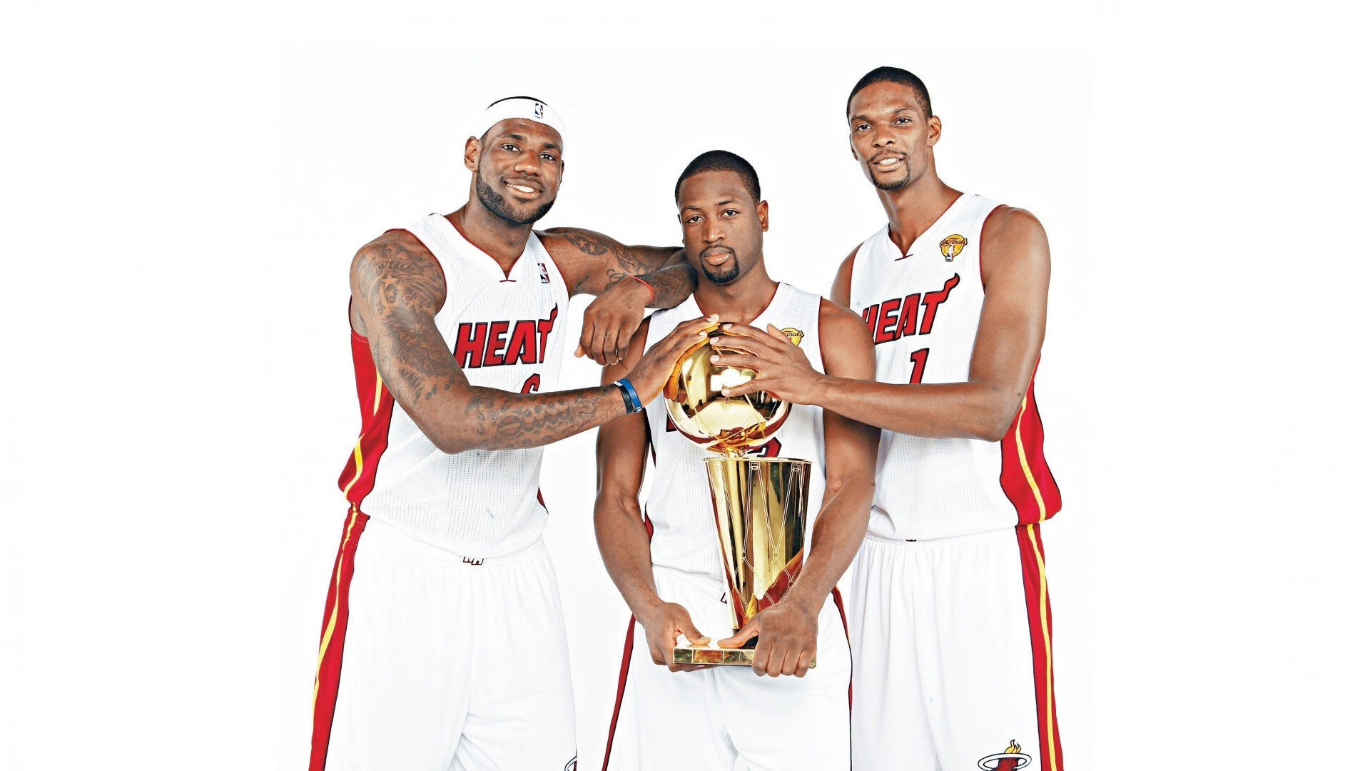 封锁与破茧，当艺术之城困住雨林之魂，橙色闪电刺破天际